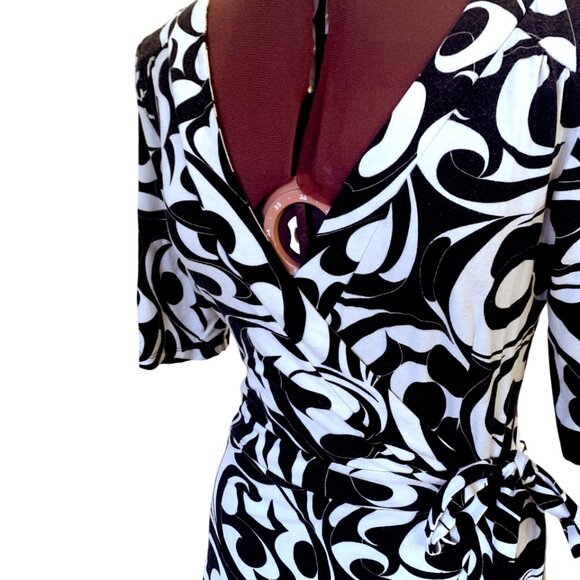 H&M - Black & White - Swirl pattern - Wrap Dress – Size 10 - Picture 8 of 13